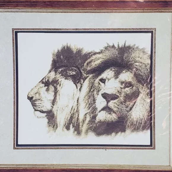 Cross My Heart Royalty Counted Cross Stitch Kit CPX-9 Lions Portrait Design - Picture 4 of 6